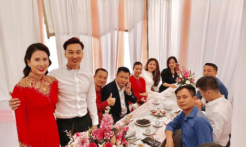 MC Thành Trung bí mật làm lễ hỏi với bạn gái 9X