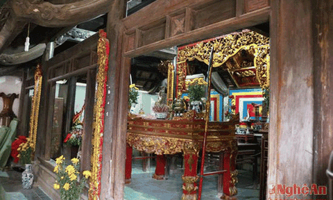 Nhà thờ cổ hơn 300 năm tuổi bằng gỗ lim hiếm có