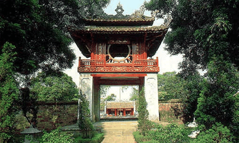 Hội chợ Sách cũ liên quan đến Văn Miếu- Quốc Tử Giám xưa