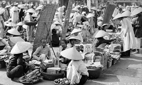 Tình sử Triều Nguyễn: Bà Hoàng sống qua 10 đời vua Triều Nguyễn 