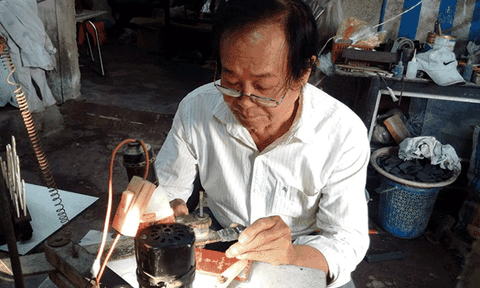 Nghệ nhân cuối cùng của nghề xăm hường