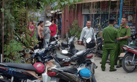 TPHCM: 2 vợ chồng tử vong do ngạt khói bếp than