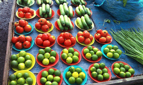 Kỳ lạ chợ trên đĩa một giá giữa Sài Gòn 