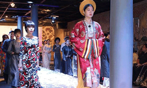 Lễ hội Áo dài TPHCM 2017: “Cuộc chiến” giữa truyền thống và cách tân?