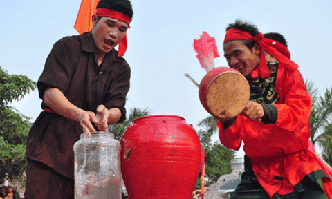 Đầu Xuân làng Đường Yên mở hội “kén rễ” 