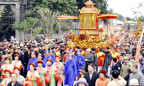 Lễ hội đền Cửa Ông hấp dẫn du khách thập phương 