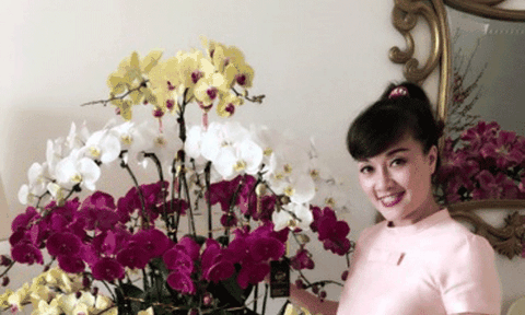 Hương Lan 'dạy dỗ' Việt Hương, Vân Dung lên tiếng bênh vực