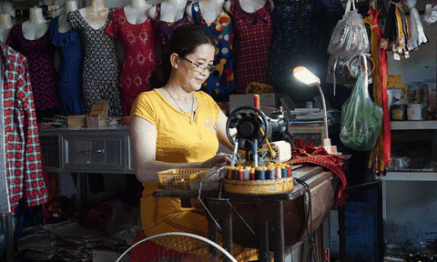 Giúp nhau phát triển kinh tế