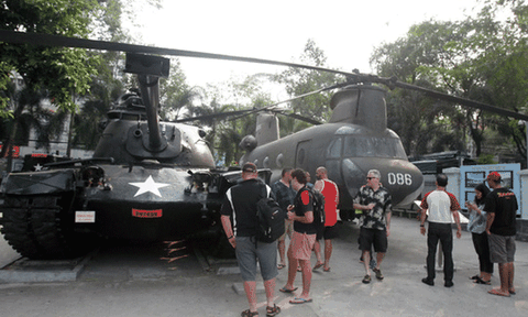 Bảo tàng đáng ra là nơi kiếm tiền 