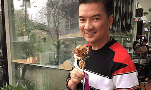 Đàm Vĩnh Hưng sẽ tặng hoa và quà 8/3 cho khán giả Thủ đô