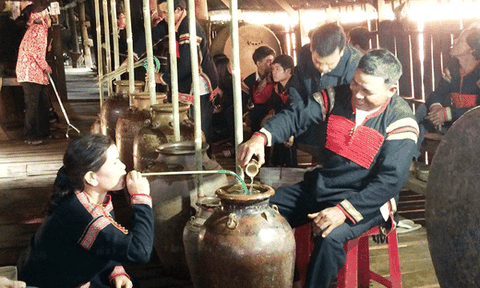 Lễ cúng bến nước tại buôn H'ra Ea H'ning