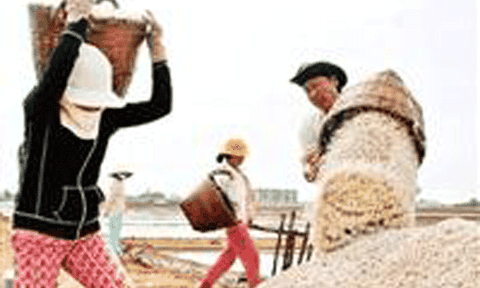 Phận nữ diêm dân miền Tây