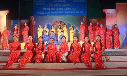 Đắm say những điệu đờn ca ở Kiên Giang