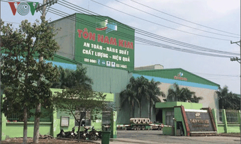 Bình Dương: Nổ lớn trong nhà máy nấu thép, 8 người bị thương