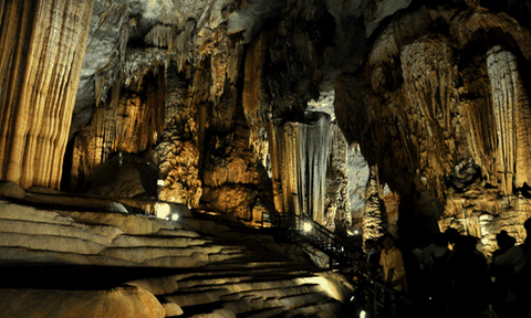 Thi Hoa hậu Hòa bình quốc tế tại động Thiên Đường, Quảng Bình