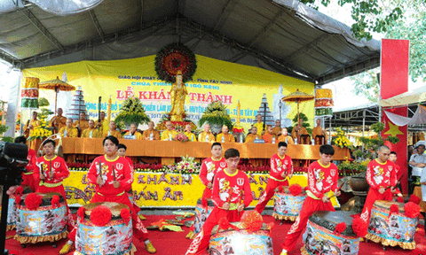 Chùa Thiền Lâm – Gò Kén: Khánh thành tượng Bồ tát Quán Thế Âm
