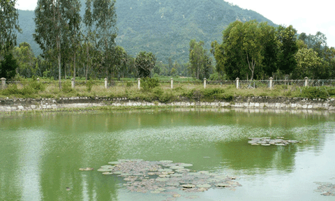 Độc đáo hồ Cây Đuốc không bao giờ cạn ở miền Tây