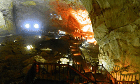 Chưa cấp phép cuộc thi hoa hậu trong động Thiên Đường 