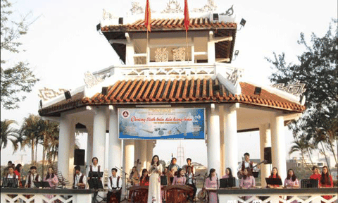 Khám phá âm nhạc đường phố ở Huế