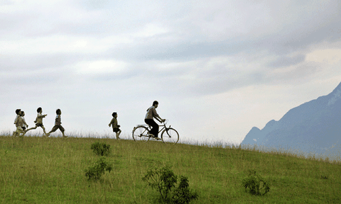 Gần 18 tỷ đồng làm phim "Cha cõng con"