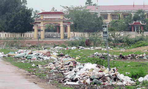 Thị xã Ba Đồn: Rác thải "bao vây" xã nông thôn mới