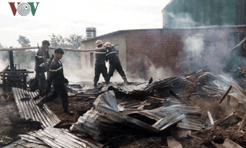 Lâm Đồng: Xưởng gỗ bị hỏa hoạn thiêu rụi hoàn toàn