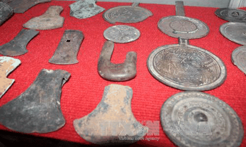  Kho cổ vật dưới đáy sông Lục Nam 