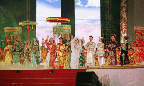 Thực hành tín ngưỡng thờ Mẫu tam phủ đón bằng của UNESCO