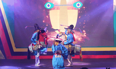 Đưa văn hóa phi vật thể vào trường học: Khó hay dễ?