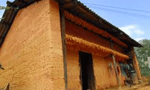 Nhà ở cổ truyền của đồng bào Mông