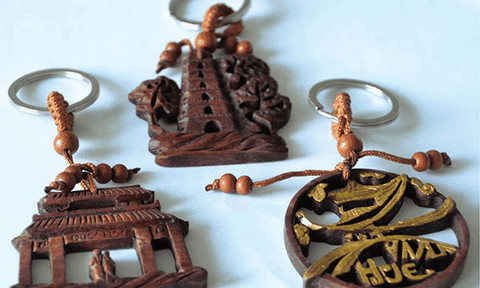 Khó tìm quà “gói mang về” từ Huế