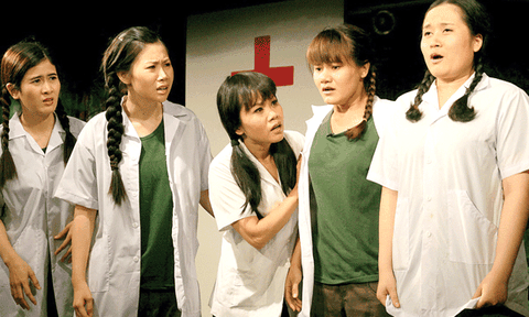 Sân khấu chính kịch - Lối nhỏ, ngõ hẹp 