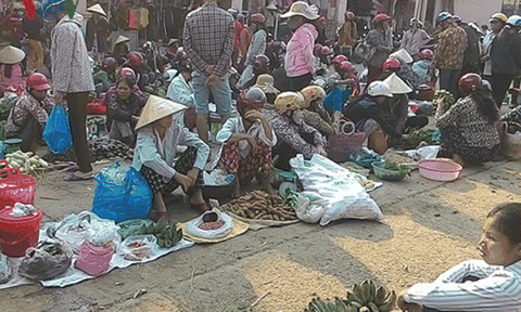 Độc đáo phiên chợ rằm tháng 3 của người Nguồn