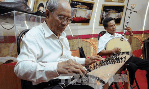 Tôn vinh 71 nghệ nhân ưu tú đờn ca tài tử Nam Bộ 