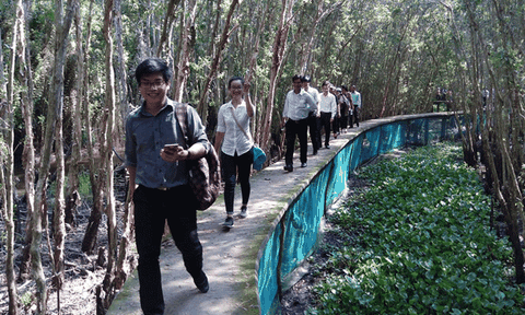 Có một làng nổi hấp dẫn ở Long An