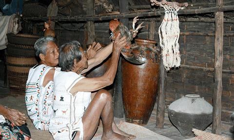 Lễ lên nhà mới của người Mạ