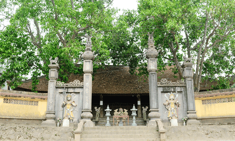 Đình Cổ Tích dưới chân núi Hùng