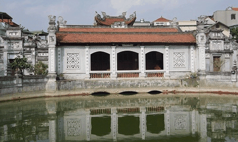 Đình Sài Đồng soi bóng trước giếng rồng