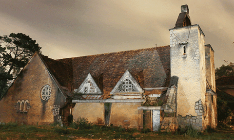 Bí ẩn nhà nguyện bỏ hoang đang thu hút du khách tại Đà Lạt