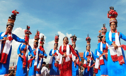 Trang phục của người Chăm ở Ninh Thuận và Bình Thuận