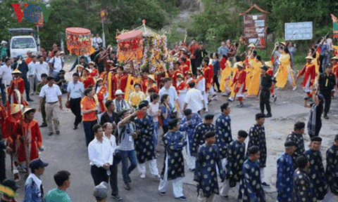 Lễ phục dựng rước tượng Bà Chúa Xứ núi Sam 