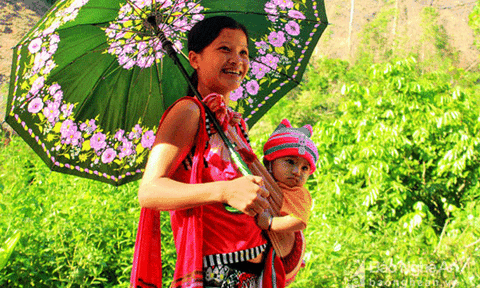 Người Khơ Mú thay tên, đổi họ như thế nào?