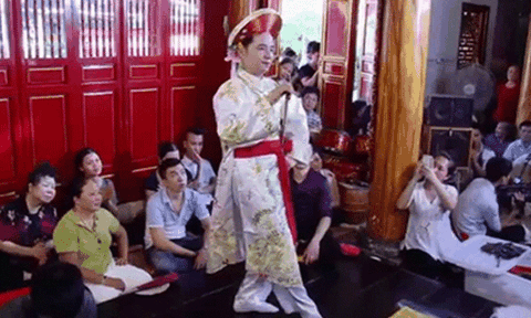 Bài 3: Nghi lễ hầu đồng và niềm tin tâm linh