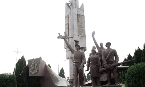 Tượng đài chiến thắng Sông Lô