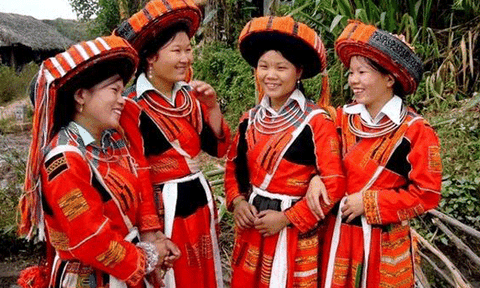 Người Pà thẻn phải bồi thường nếu từ hôn