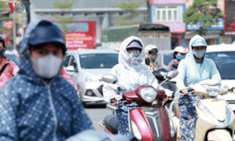 2 người chết nghi do nắng nóng kỷ lục ở Hà Nội