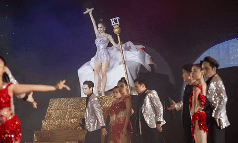 Khánh Thi tiết lộ số tiền "khủng" cho liveshow 25 năm