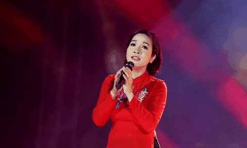 Mỹ Tâm hát mừng Sơn Đoòng nhận kỷ lục thế giới