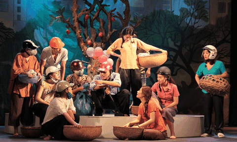 Nhà hát Tuổi trẻ công diễn vở “Thành phố lặng im”