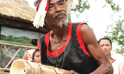 Tái hiện không gian chế tác đàn Chapi tại Hà Nội